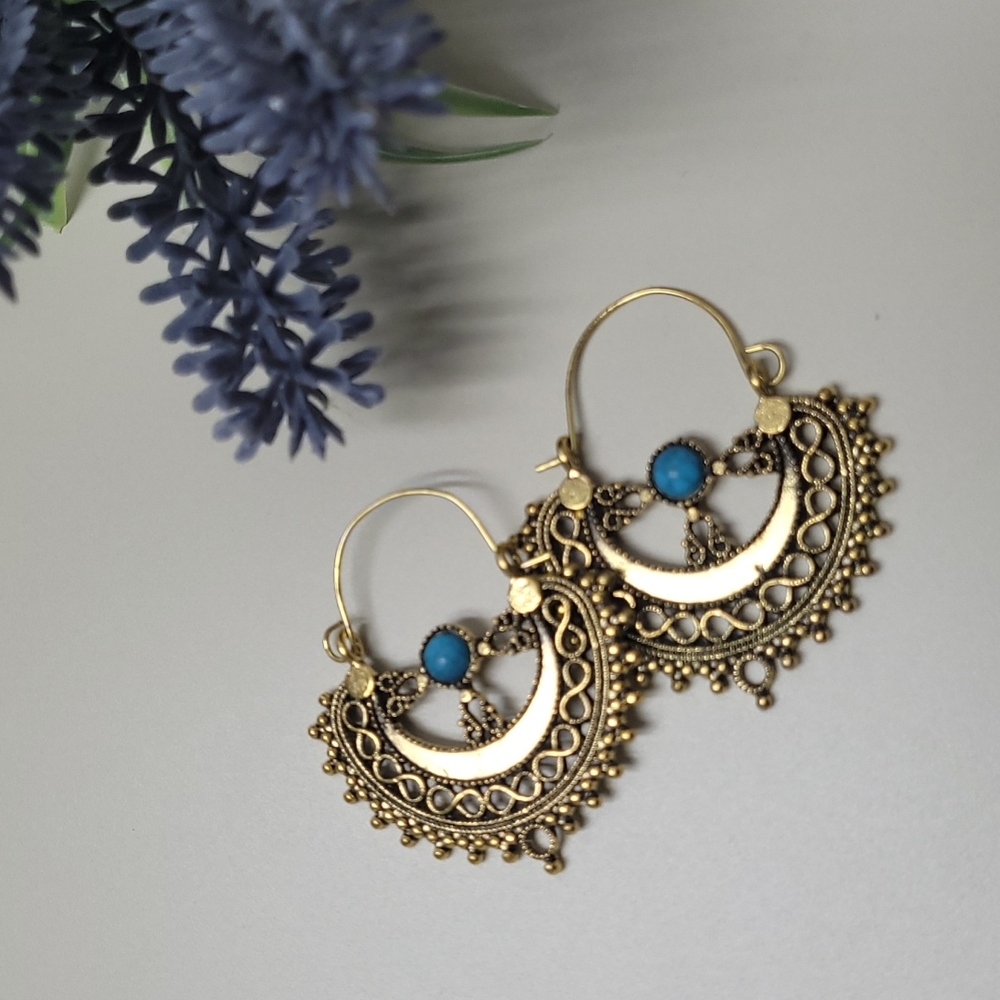Two Turquoise Basket Weaver Hoop Earrings - Picture 6 of 13